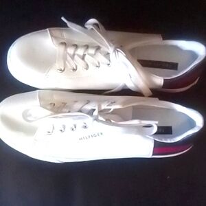 Hilfiger tennis shoes Sz. 7.5